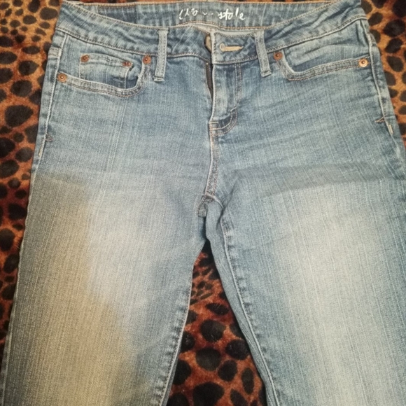 Jeans - Picture 1 of 2